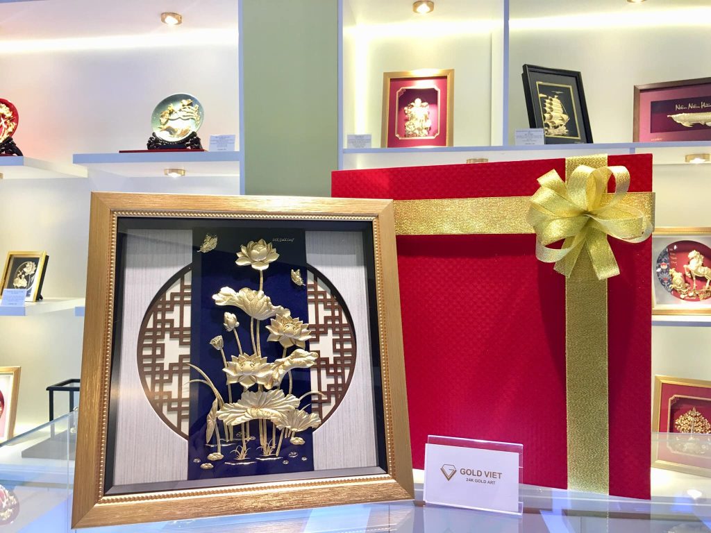 Tranh hoa sen mạ vàng 24K -  quà tặng 20-10