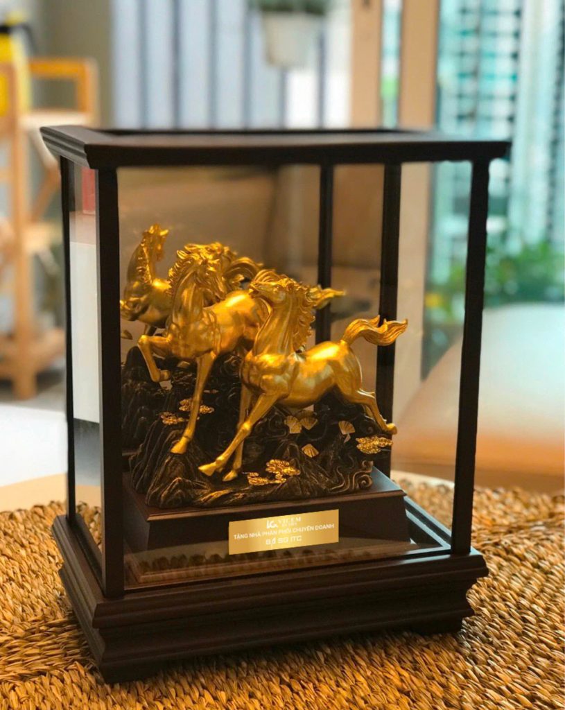 Tượng Song Mã cho người mệnh Hỏa